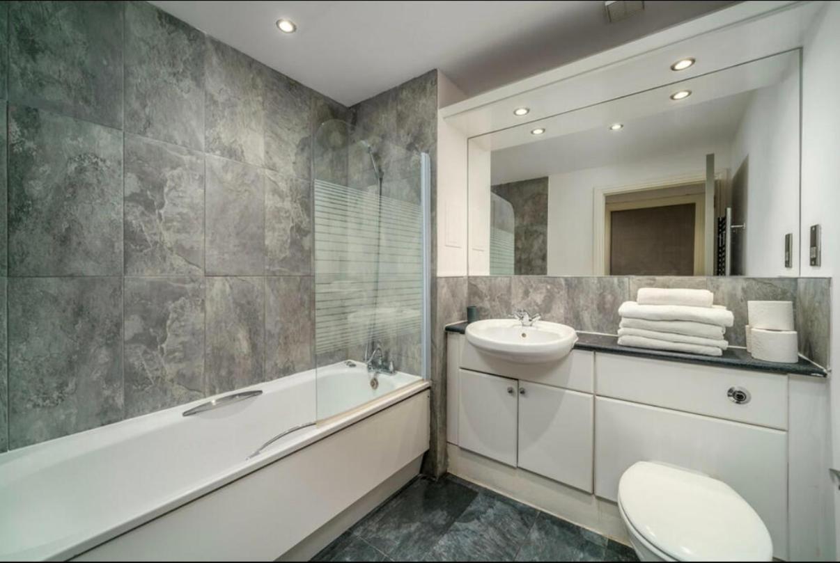 Luxurious Spacious 2 Bed W Terrace Appartement Londres